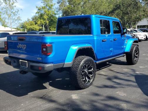 2022 Jeep Gladiator Overland