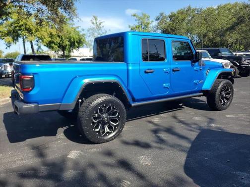 2022 Jeep Gladiator Overland