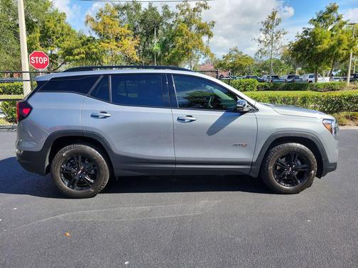 2023 GMC Terrain AWD AT4