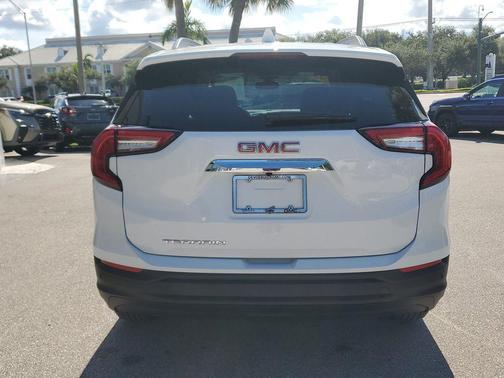 Summit White 2023 GMC Terrain SLE