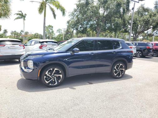 Cosmic Blue Metallic 2022 Mitsubishi Outlander SEL 2.5 S-AWC