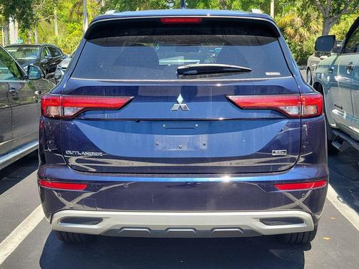 Cosmic Blue Metallic 2022 Mitsubishi Outlander SEL 2.5 S-AWC