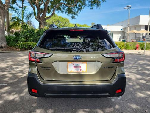Autumn Green Metallic 2023 Subaru Outback Onyx Edition