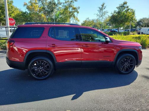 2023 GMC Acadia FWD SLT