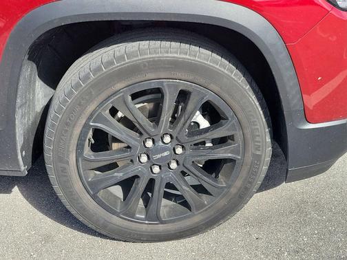 2023 GMC Acadia FWD SLT