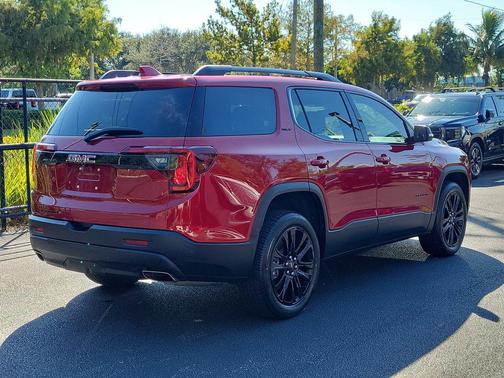 2023 GMC Acadia FWD SLT