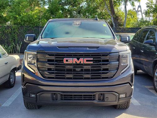2022 GMC Sierra 1500 Elevation