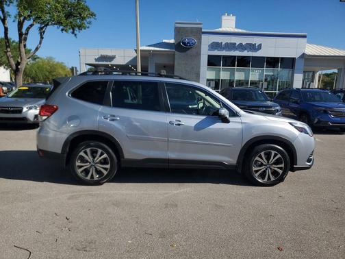 Ice Silver Metallic 2022 Subaru Forester Limited
