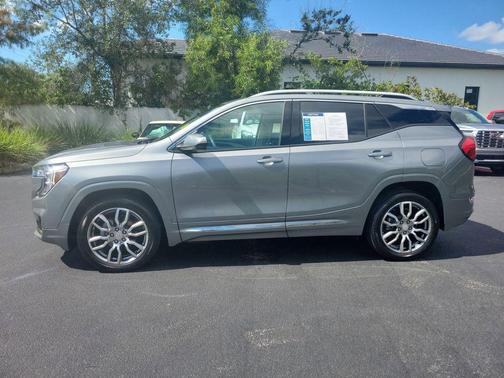 2023 GMC Terrain Denali