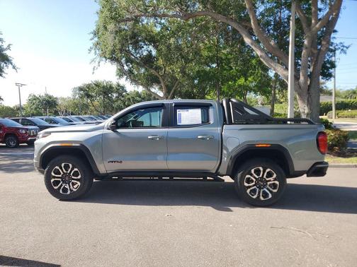 Sterling Metallic 2025 GMC Canyon AT4