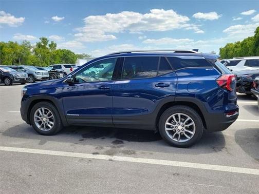 2022 GMC Terrain SLT