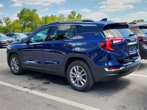 2022 GMC Terrain SLT