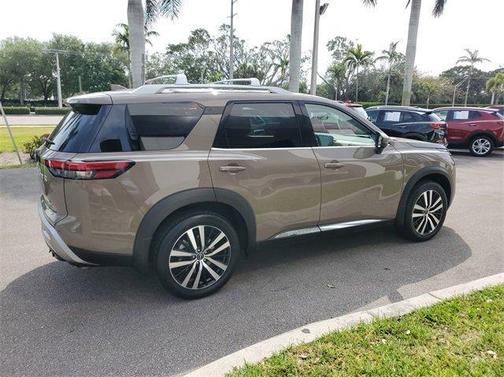 2024 Nissan Pathfinder Platinum 4WD