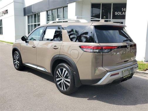 2024 Nissan Pathfinder Platinum 4WD