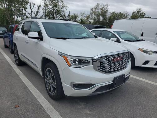 2017 GMC Acadia Denali