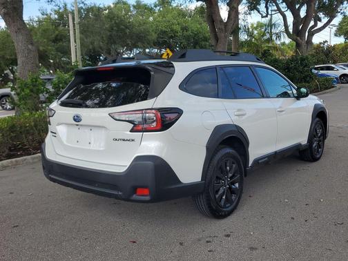 Crystal White Pearl 2024 Subaru Outback Onyx Edition