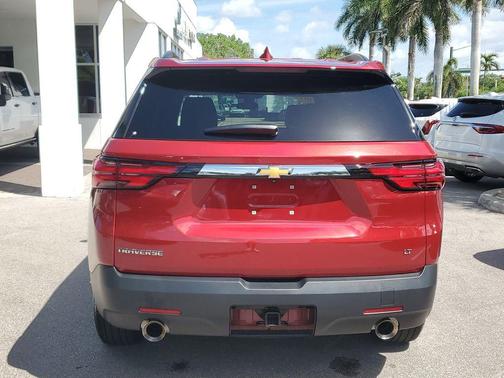 Radiant Red Tintcoat 2023 Chevrolet Traverse LT Leather