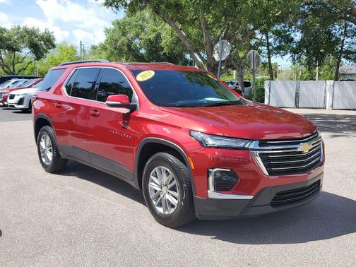 Radiant Red Tintcoat 2023 Chevrolet Traverse LT Leather