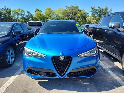 2023 Alfa Romeo Stelvio Veloce AWD