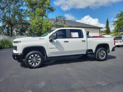 2024 Chevrolet Silverado 2500 Custom
