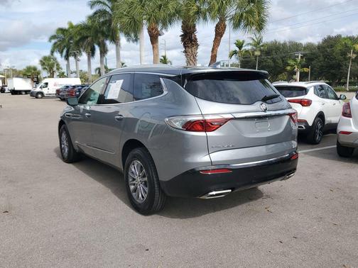 2024 Buick Enclave Essence FWD