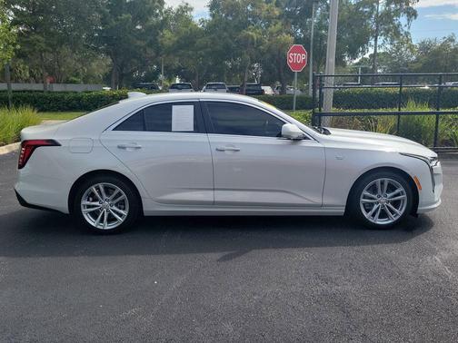 2022 Cadillac CT4 Luxury