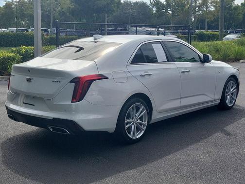 2022 Cadillac CT4 Luxury