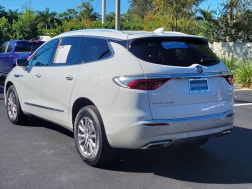 2023 Buick Enclave Essence FWD