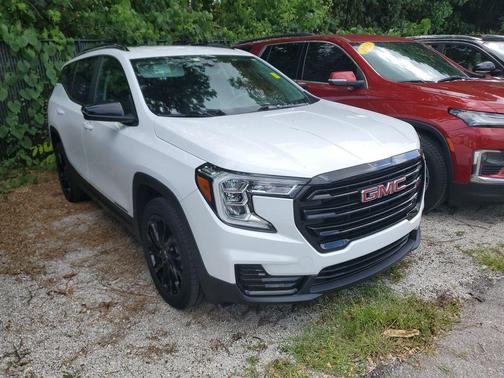 Summit White 2023 GMC Terrain SLE