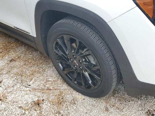 Summit White 2023 GMC Terrain SLE