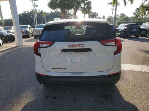Summit White 2023 GMC Terrain SLE