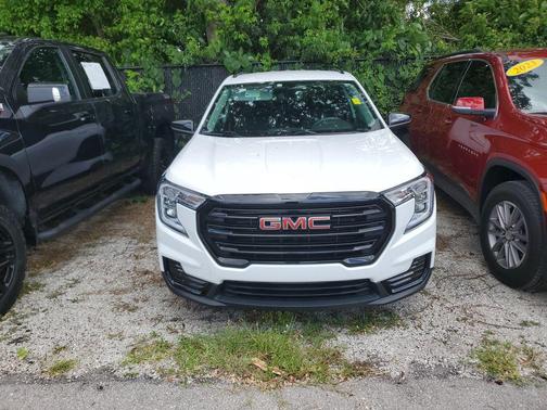 Summit White 2023 GMC Terrain SLE