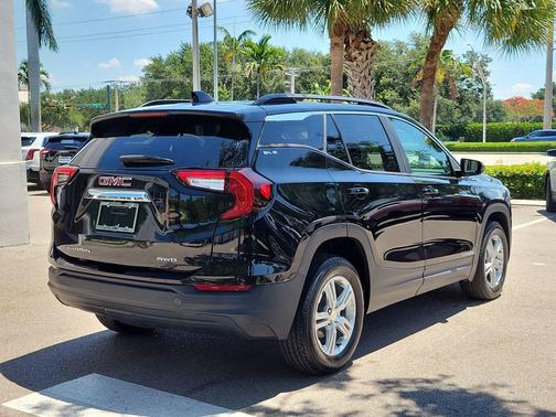 Ebony Twilight Metallic 2022 GMC Terrain SLE