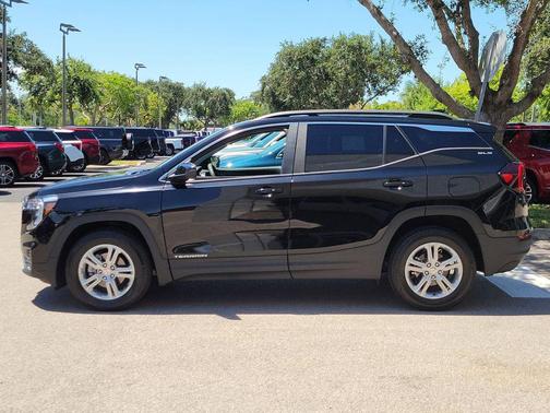Ebony Twilight Metallic 2022 GMC Terrain SLE