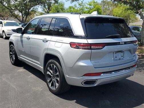 2022 Jeep Grand Cherokee Overland