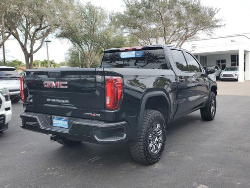 2025 GMC Sierra 1500 AT4X