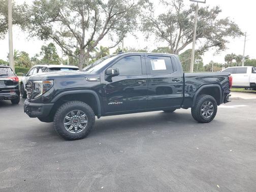 2025 GMC Sierra 1500 AT4X