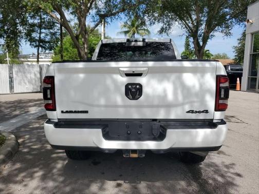 2020 RAM 2500 Laramie Crew Cab 4X4 6'4' Box