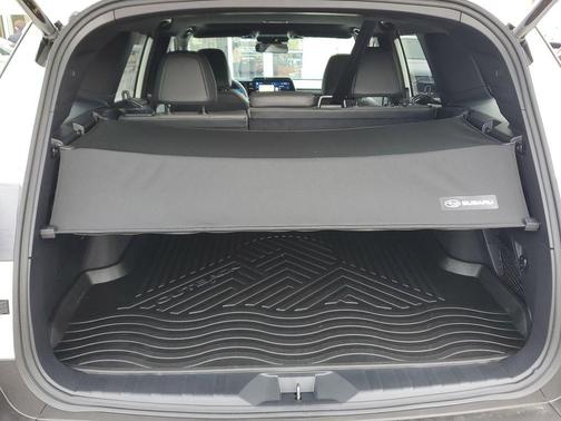 Crystal White Pearl 2026 Subaru Outback Limited XT