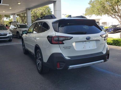 Crystal White Pearl 2020 Subaru Outback Limited