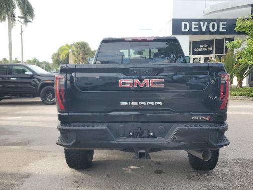 Onyx Black 2026 GMC Sierra 2500 AT4