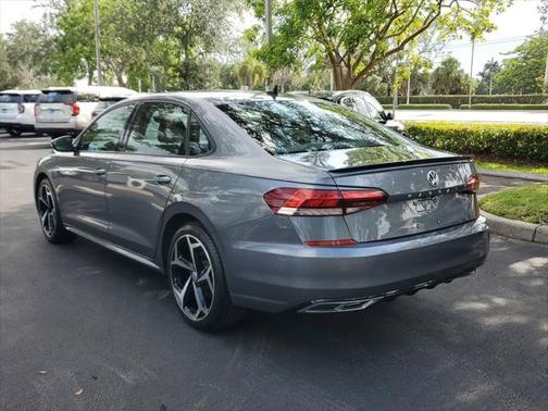 2021 Volkswagen Passat 2.0T R-Line
