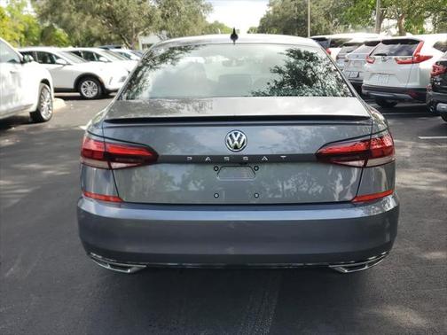 2021 Volkswagen Passat 2.0T R-Line