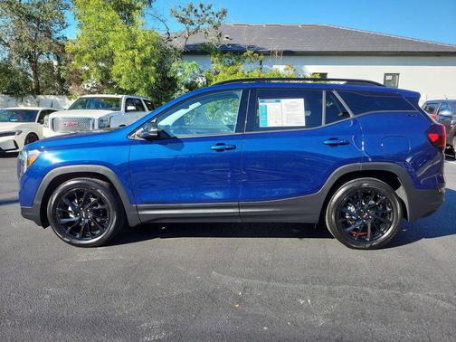 2023 GMC Terrain SLT