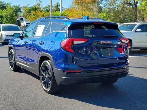 2023 GMC Terrain SLT
