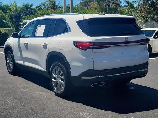 2025 Buick Enclave Preferred FWD