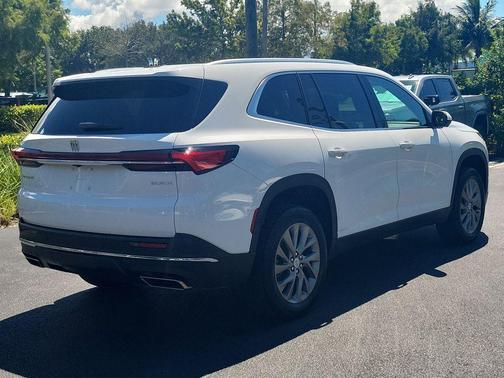 2025 Buick Enclave Preferred FWD
