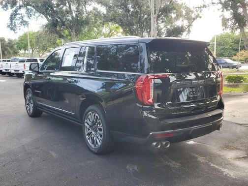 Onyx Black 2023 GMC Yukon XL Denali Ultimate