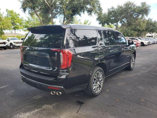 Onyx Black 2023 GMC Yukon XL Denali Ultimate