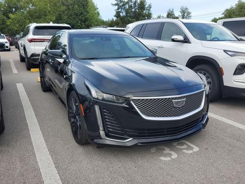 2023 Cadillac CT5 Luxury